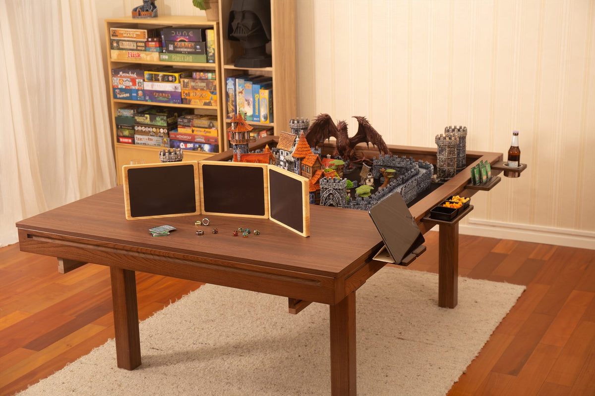 Extension table with the top closed