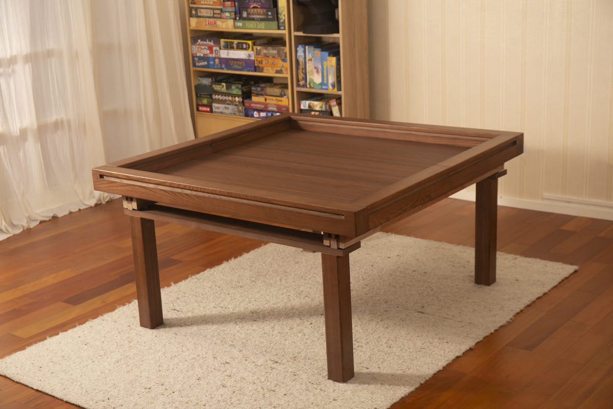 Extension table with the vault open
